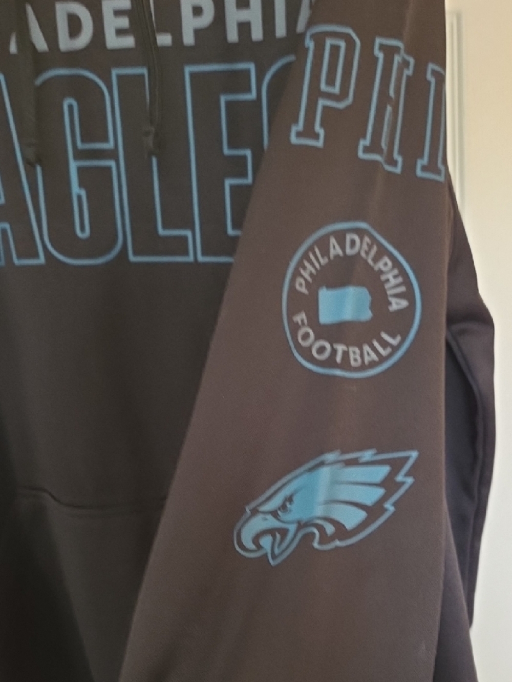 Fanatics Black Philadelphia Eagles Pullover Hoodie - Picture 4 of 7